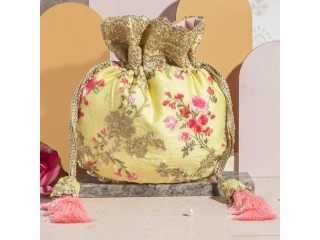 Fashion Fusion: How Luxury Embroidered Potli Clutches Blend Tradition with Modern Style