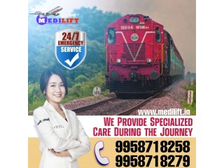Medilift Train Ambulance in Delhi  with Highly Experienced Medical Tools