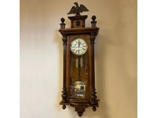 Explore the Leading Antique Clock Dealers in the UK