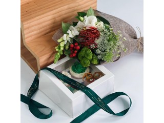 Providing same day flower delivery across Melbourne and inner suburbs.
